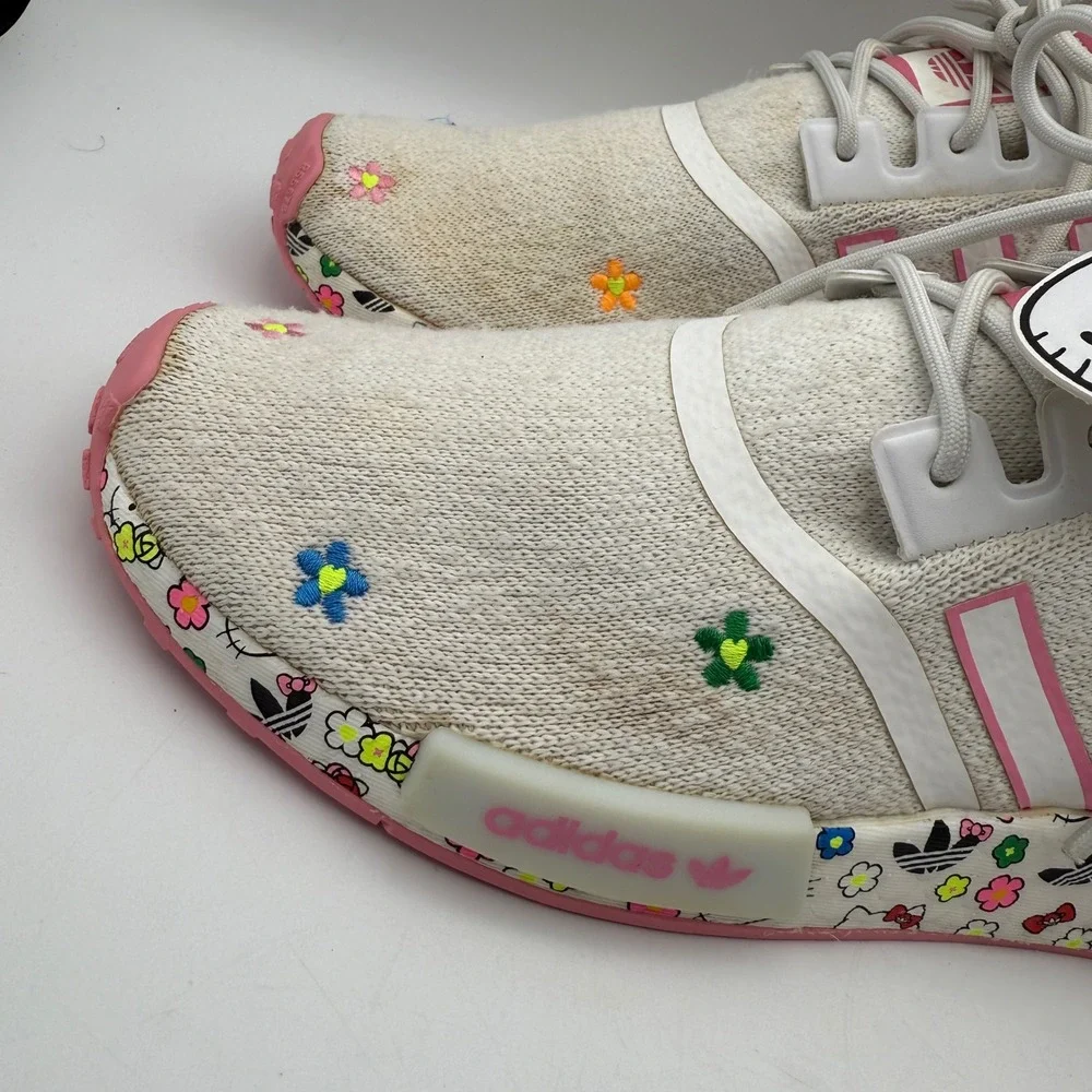 Adidas NMD R1 Hello Kitty‎ Floral Sneakers Casual Shoes Pink White Youth Size 7